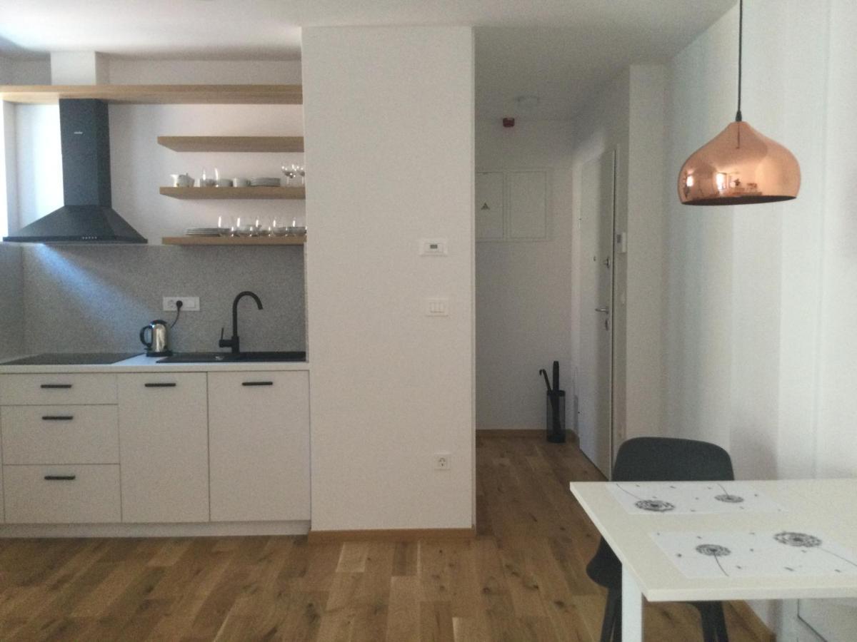 Lovely Studio Appartment With Patio Near The Sea Koper Exterior photo